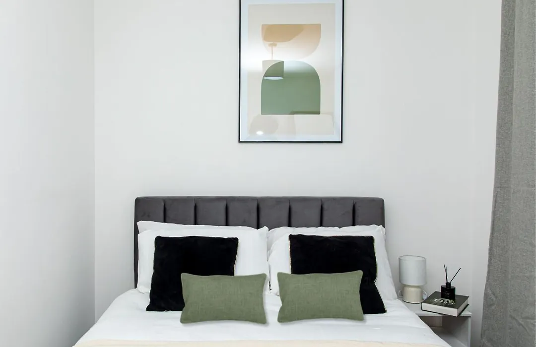 Manchester 2Bedroom Near Etihad Stadium & Coop Live Arena-1