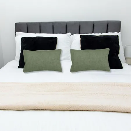 Manchester 2Bedroom Near Etihad Stadium & Coop Live Arena-3